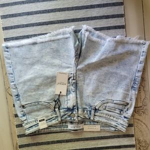 Judy Blue L NWT Stars Whitewashed Shorts